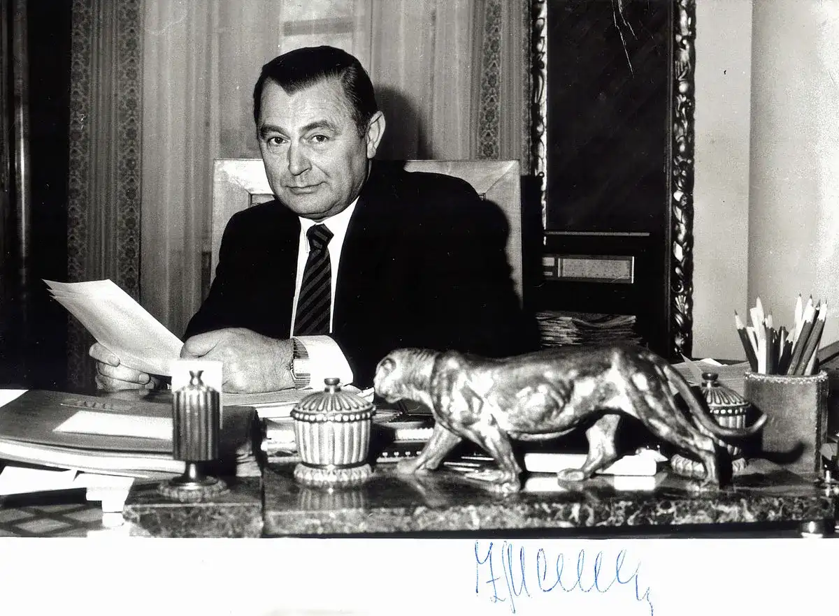 Z-b-i-g-n-i-e-w- -Z-i-o-b-r-o-:- -D-w-o-j-e- -s-y-n-ó-w- -- -J-a-n- -J-e-r-z-y- -i- -A-n-d-r-z-e-j.- -P-o-z-n-a-j- -r-o-d-z-i-n-ę