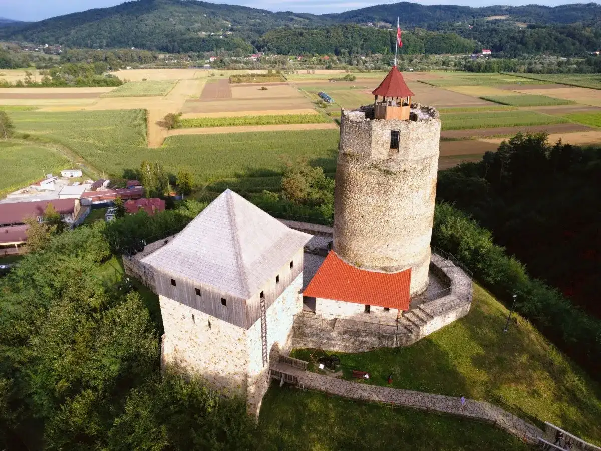 Zamek w Czchowie: Średniowieczna perła Małopolski