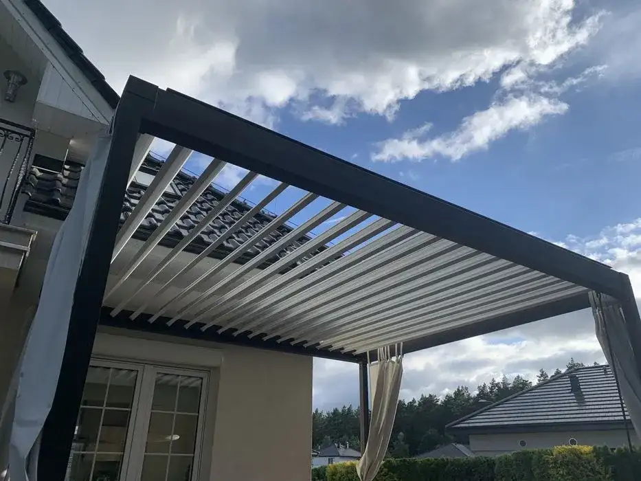 Ile kosztuje pergola Renson? Ceny, modele i co wpływa na koszt