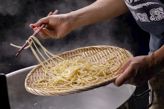 Ile kcal ma spaghetti? Poznaj kaloryczność makaronu spaghetti