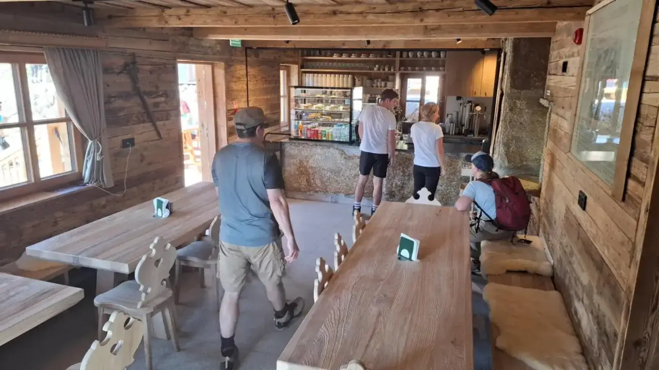 Ile kosztuje nocleg w schronisku? Ceny, które mogą Cię zaskoczyć