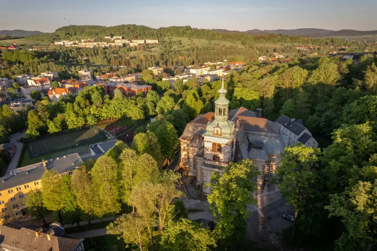 Kamienna Góra atrakcje: Odkryj sekrety i cuda Dolnego Śląska