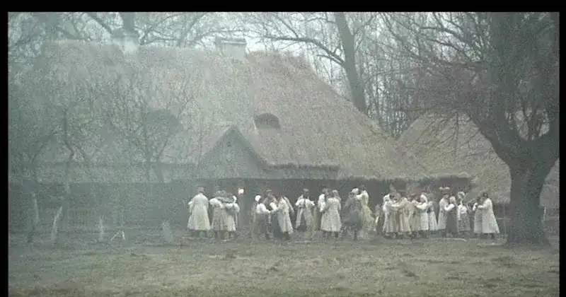 Co oznacza chocholi taniec w Weselu? Symbolika i przesłanie tańca
