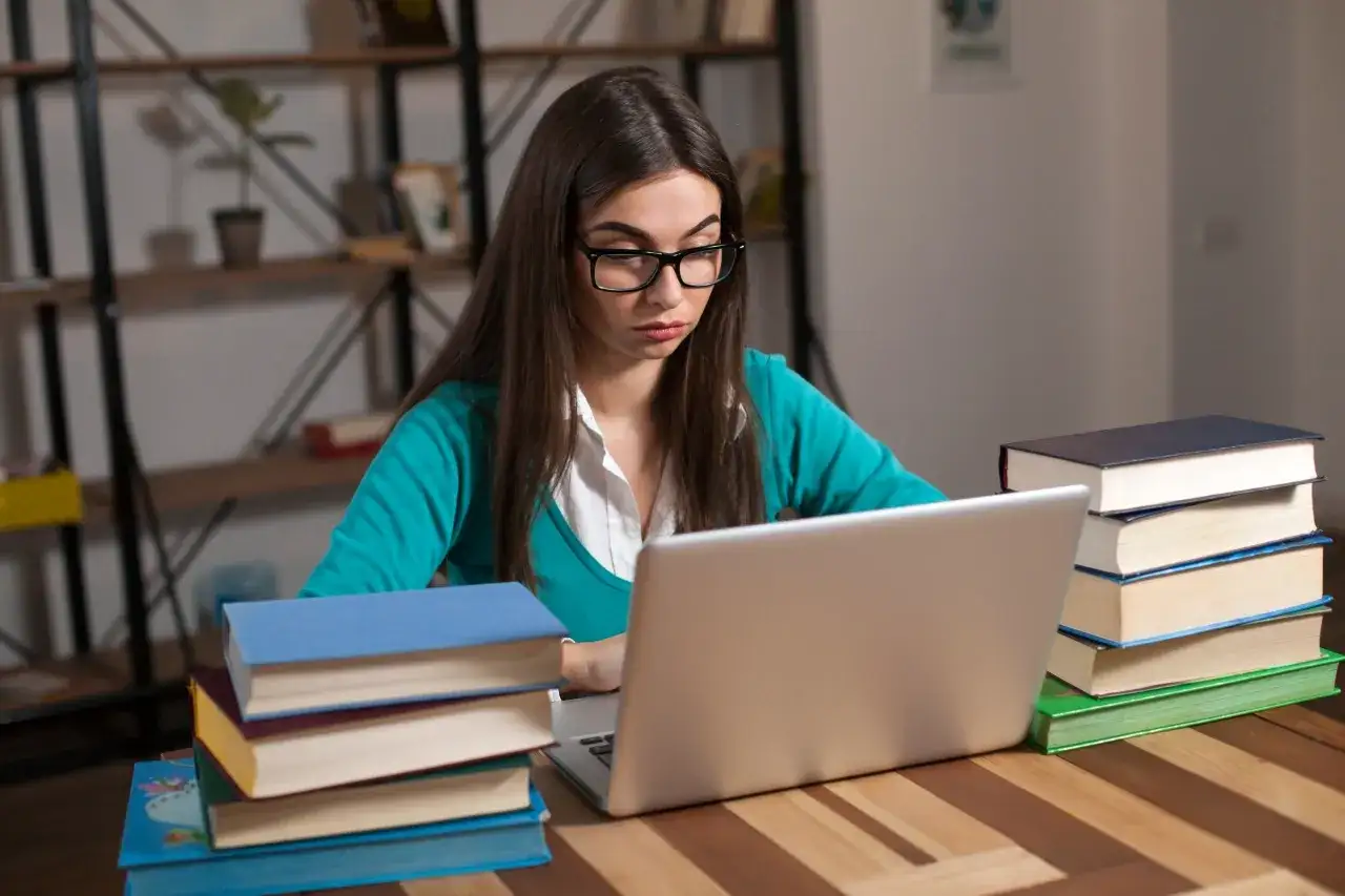 Jak skutecznie szukać książek w sieci - kompleksowy poradnik wyszukiwania