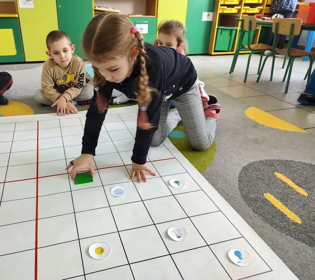 Szkoła z oddziałami integracyjnymi – jak znaleźć idealną placówkę?