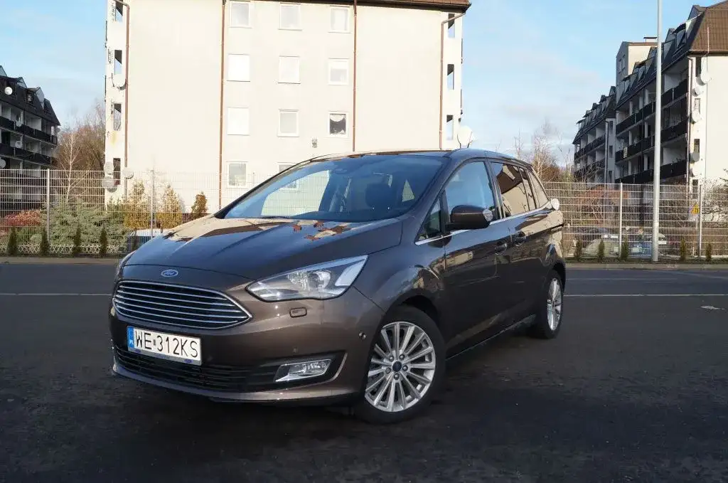 Ford C-Max jaki silnik wybrać, aby uniknąć wysokich kosztów eksploatacji?