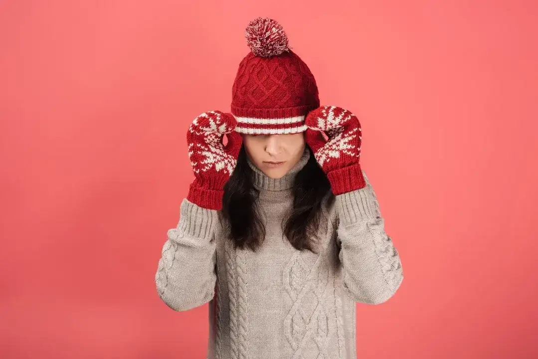 Jak rozciągnąć czapkę zimową i poprawić jej dopasowanie?