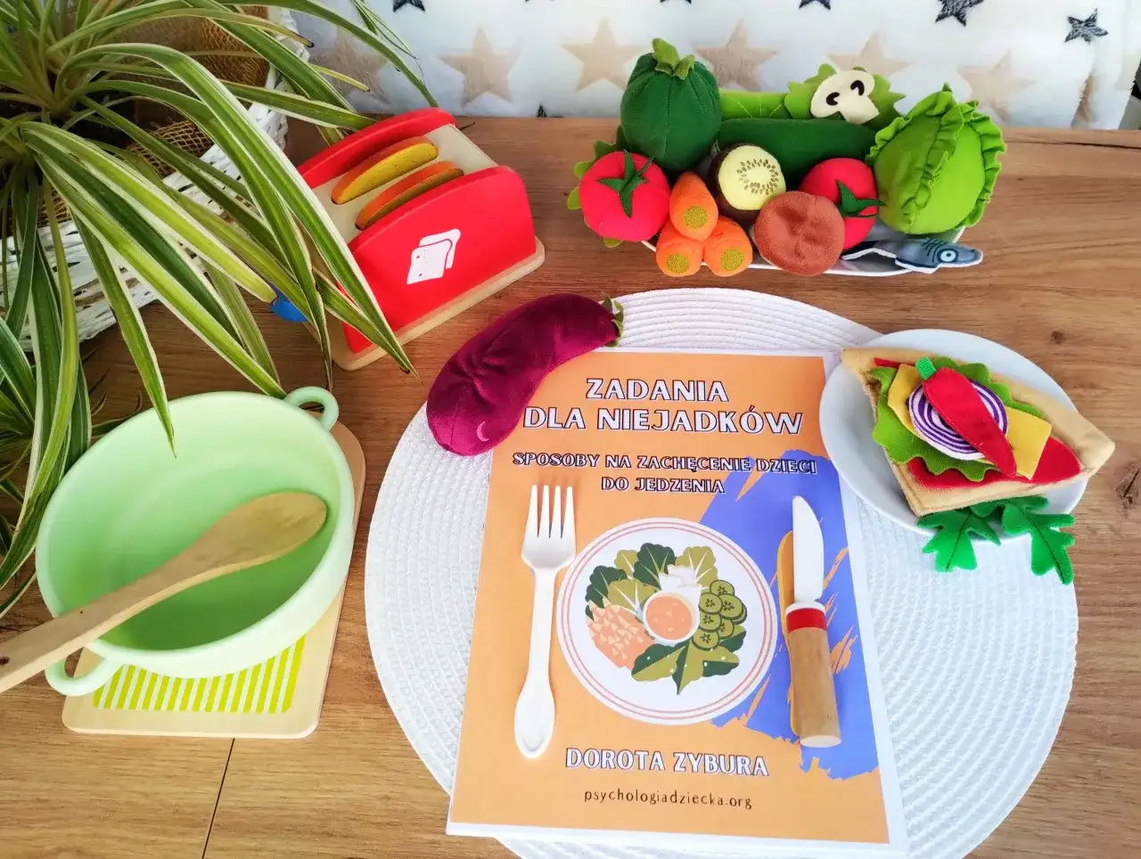 Zabawa jedzeniem: Jak wspierać rozwój i oswajać niejadka?