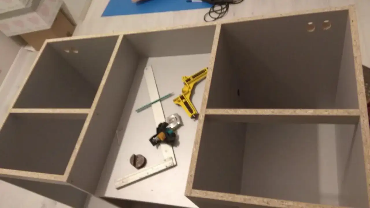 Jak zbudować szafkę pod akwarium DIY - uniknij najczęstszych błędów