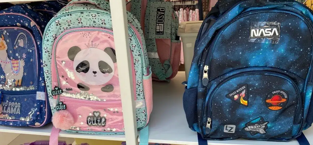 Waga podręcznika fizyki: Czy plecak dziecka jest za ciężki?