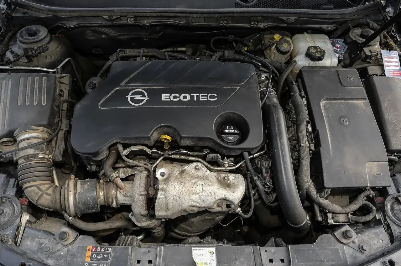 Poduszka silnika objawy: jak rozpoznać uszkodzenie?