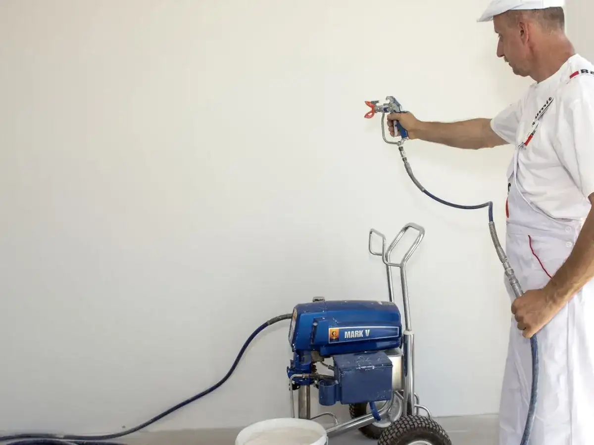 Gładź gotowa czy sypka? Wybór amatora: Wygoda czy oszczędność?