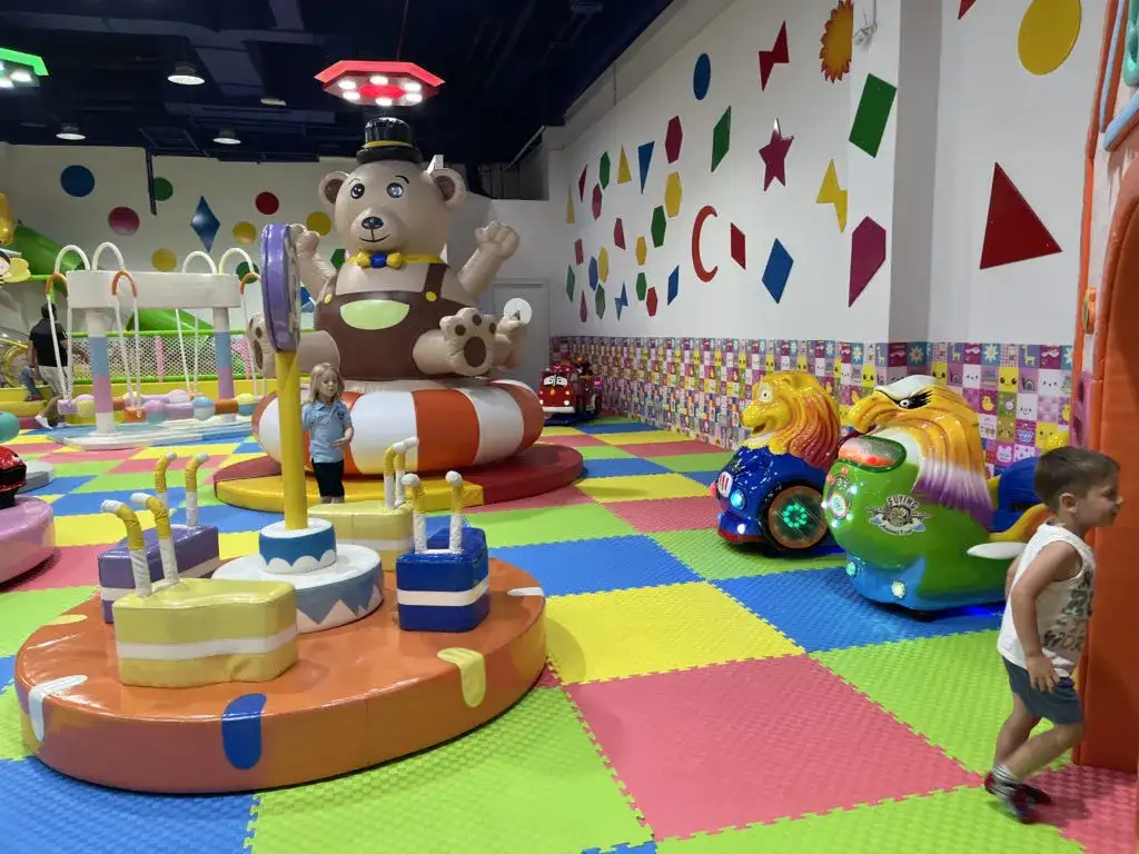 Dubaj z najmłodszymi: Atrakcje dla dzieci, które warto zobaczyć i zwiedzić