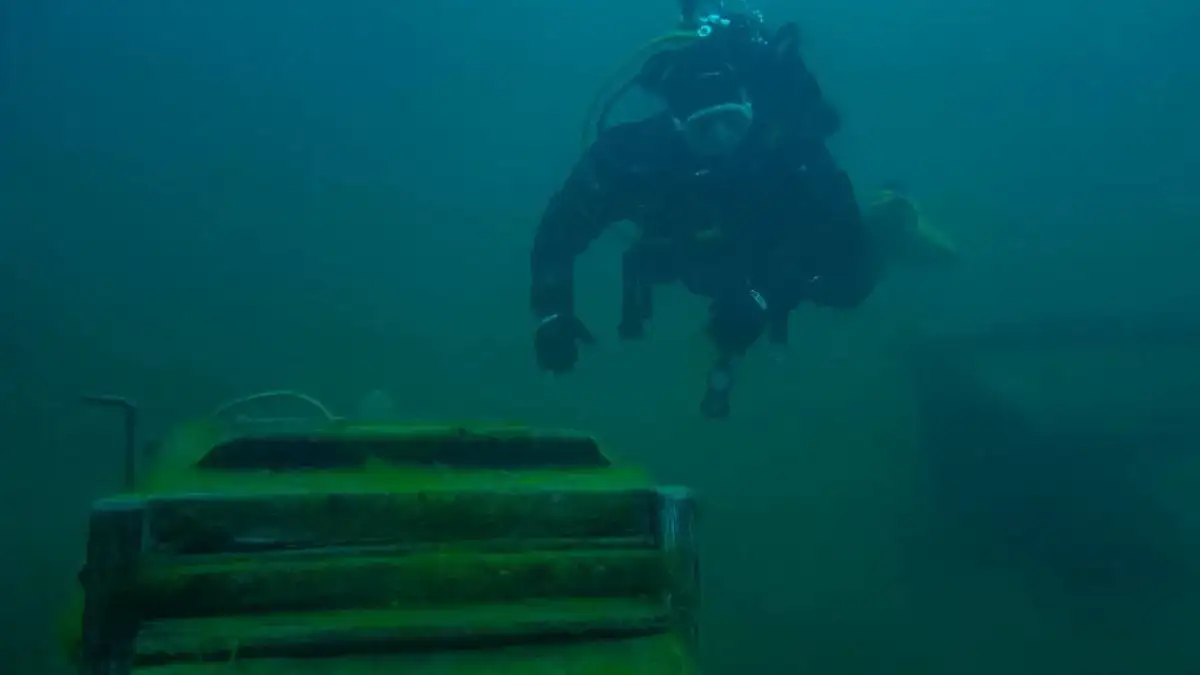 Nurkowanie w jeziorze tarnobrzeskim: atrakcje, warunki i baza nurkowa