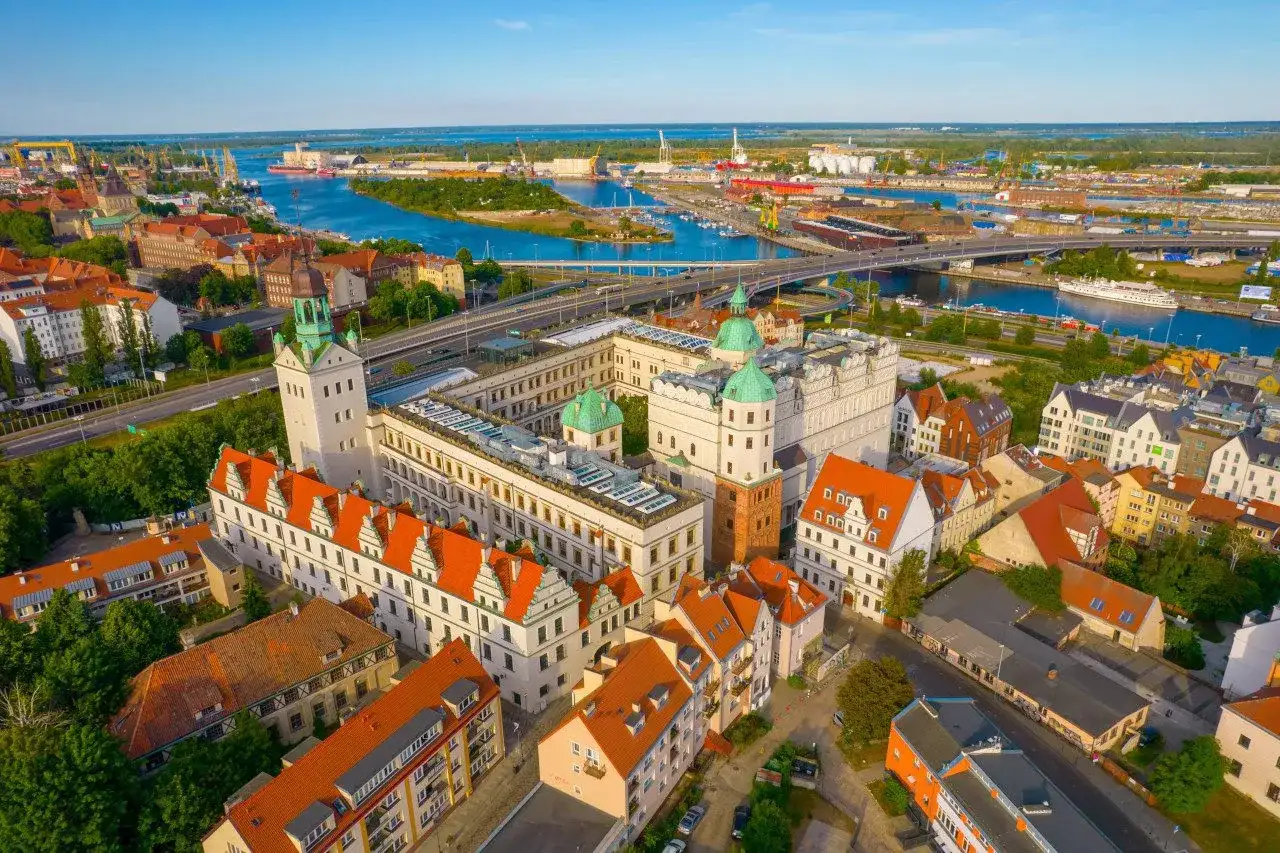 Gdzie zjeść w Szczecinie? 10 najlepszych miejsc, które musisz poznać