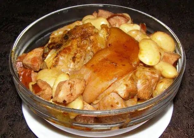 Najlepsze dania, które można ugotować w szybkowarze: przepisy i porady