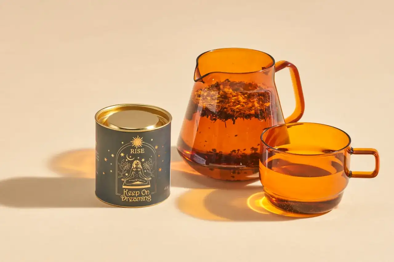 Jaka herbata na uspokojenie? Odkryj najlepsze zioła na relaks