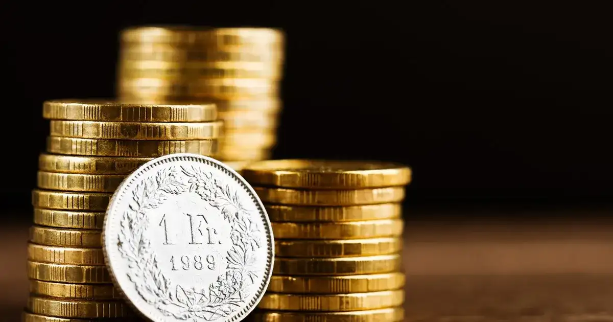 Jaką walutę obowiązuje w Szwajcarii? Poznaj frank szwajcarski