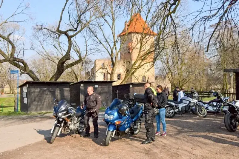 Najlepsze trasy motocyklowe w Śląsku – odkryj ukryte skarby regionu