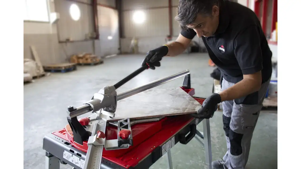 Jaką przecinarkę do glazury wybrać, aby uniknąć błędów i kosztów?