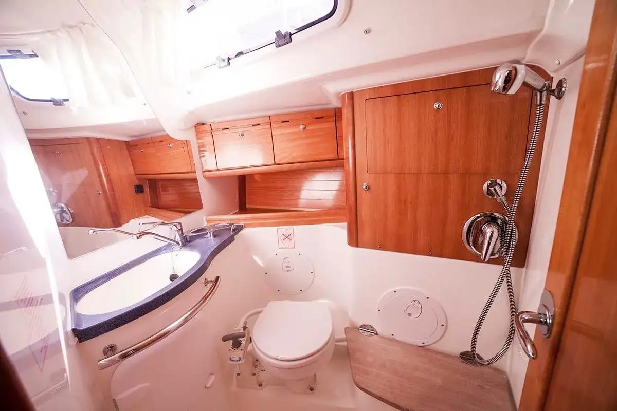 Czy na dźwigu jest toaleta? Sprawdź, co musisz wiedzieć o tym!