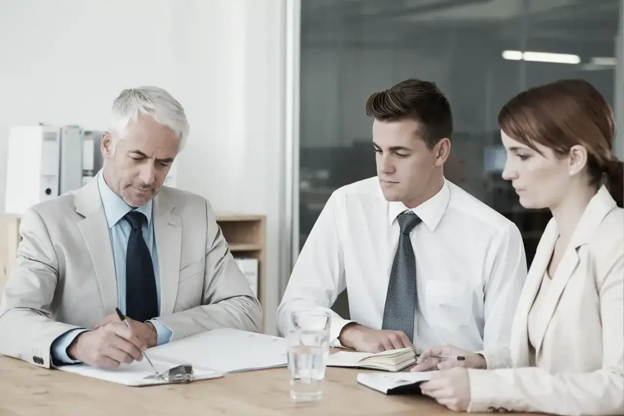 Jakie dokumenty są niezbędne do działu spadku u notariusza?