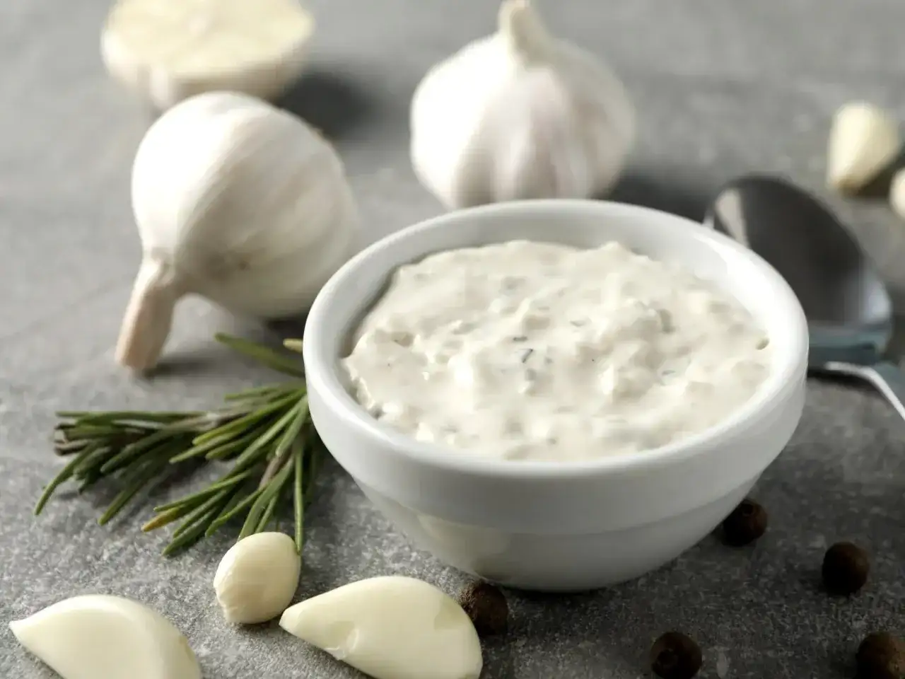 Biały sos dietetyczny: Lekki, kremowy i bez wyrzutów sumienia!