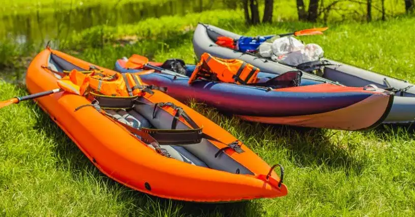 Kajak pneumatyczny: wybierz model dopasowany do potrzeb i budżetu.