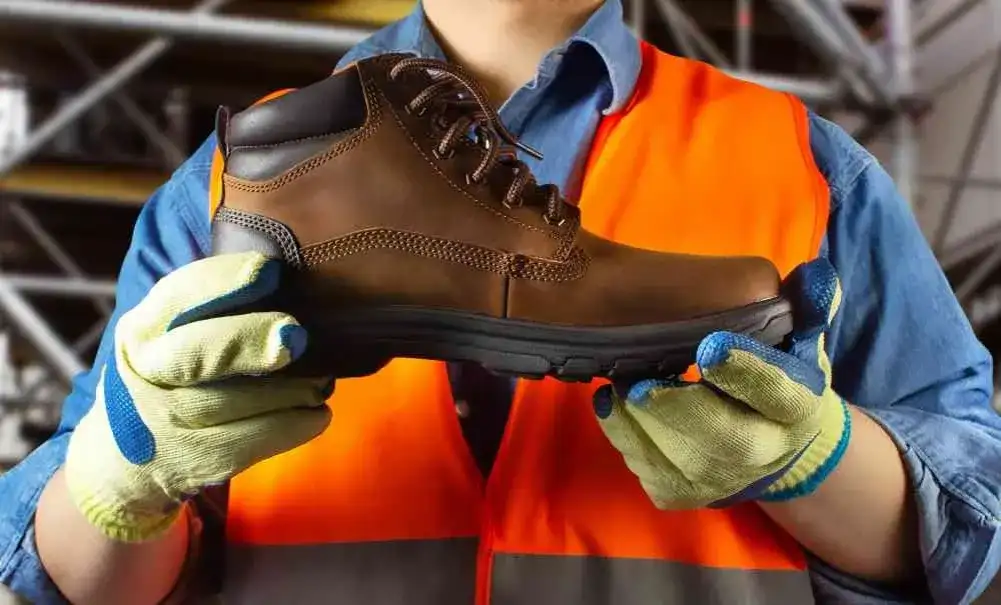 Zapatos de seguridad: ¿Sabes cuál es el ideal para tu trabajo? Descúbrelo
