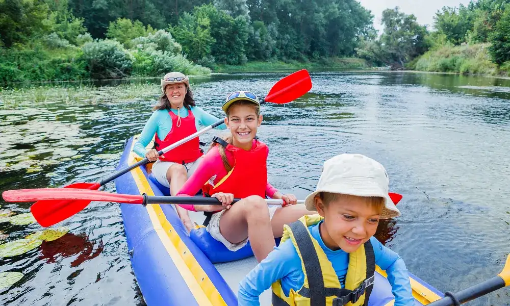 Kajaki Podkarpacie: Najlepsze trasy i praktyczny przewodnik