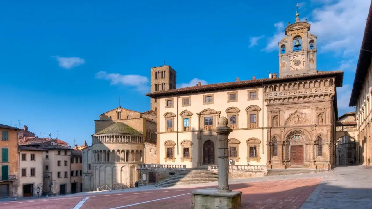 Arezzo atrakcje: odkryj najpiękniejsze miejsca w średniowiecznym mieście