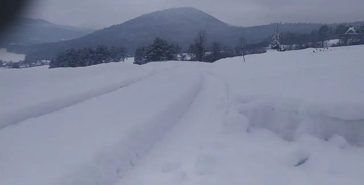 Nie daj się zimie! Jak sprawnie założyć łańcuchy do ciężarówki?