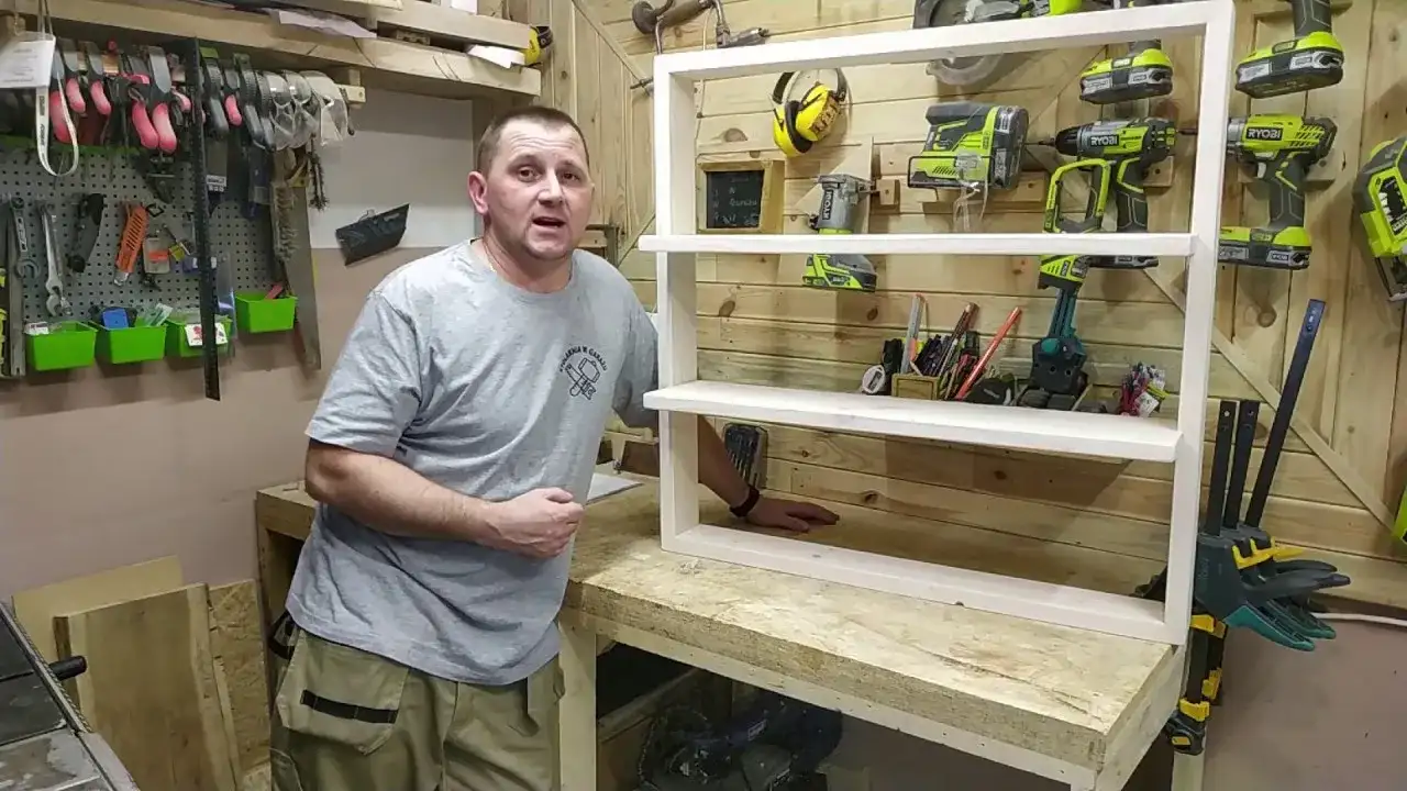 Jak zrobić regał drewniany do garażu - proste kroki, które zaskoczą