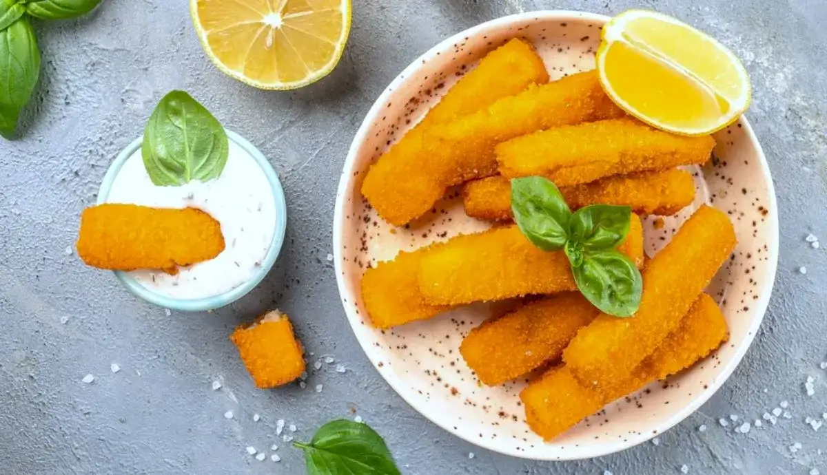 Mrożone paluszki rybne: Jak smażyć, by były idealnie chrupiące?