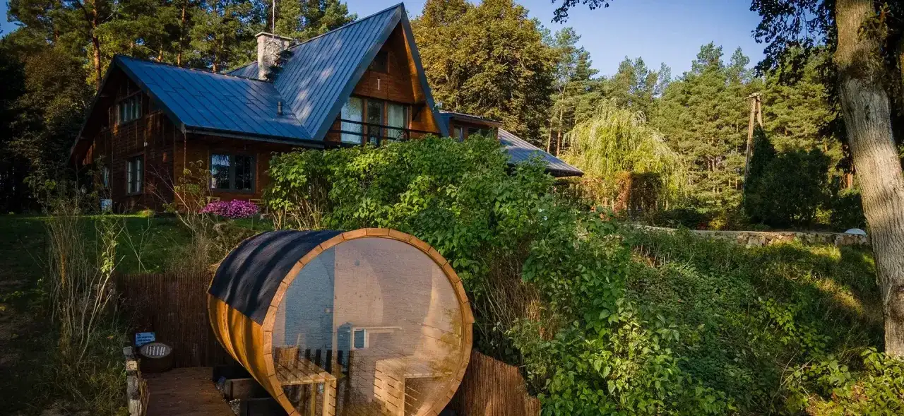 Hotele nad jeziorem Bory Tucholskie – idealne miejsce na relaks i przygodę