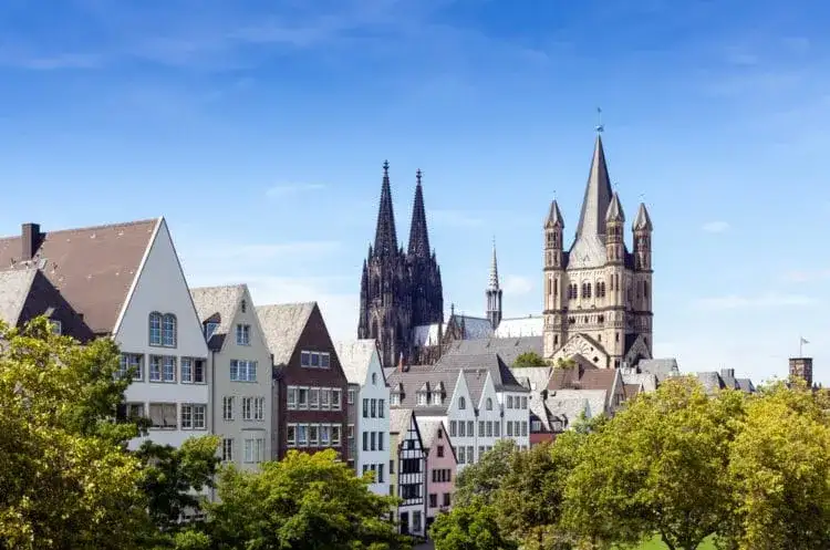 Kolonia atrakcje: odkryj najciekawsze miejsca, które musisz zobaczyć