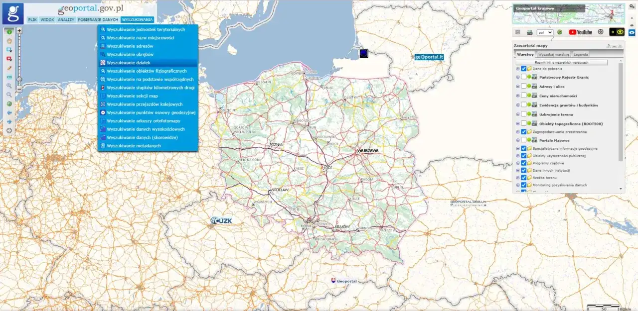 Mapa Polski z menu wyszukiwania działek na Geoportalu.