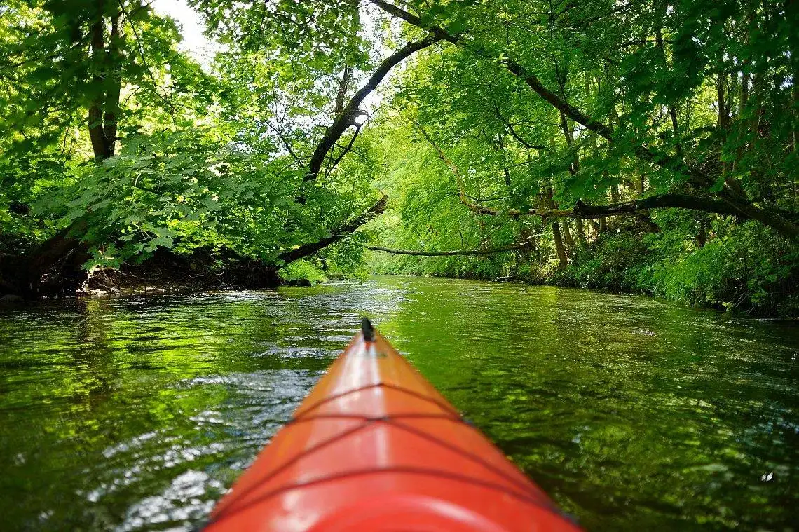 Spływ kajakowy Słupią: Twój kompleksowy przewodnik i planowanie