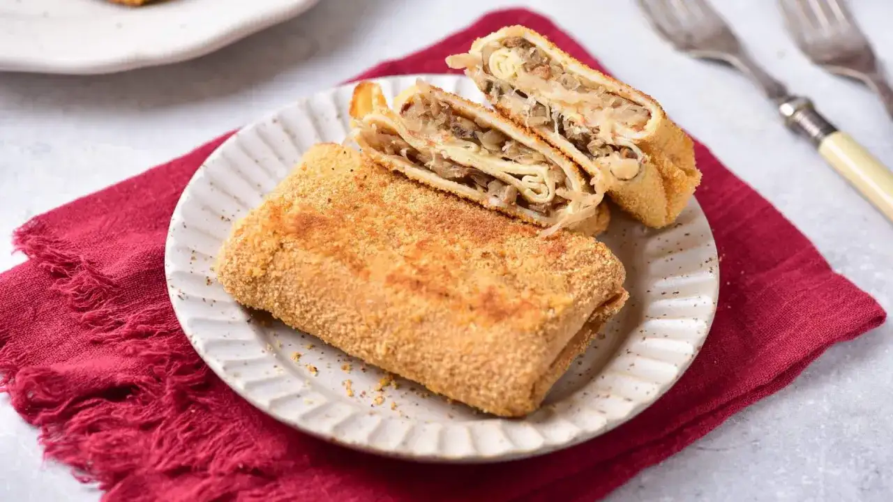 Jaki sos do krokietów z kapustą i grzybami? Sprawdź najlepsze propozycje