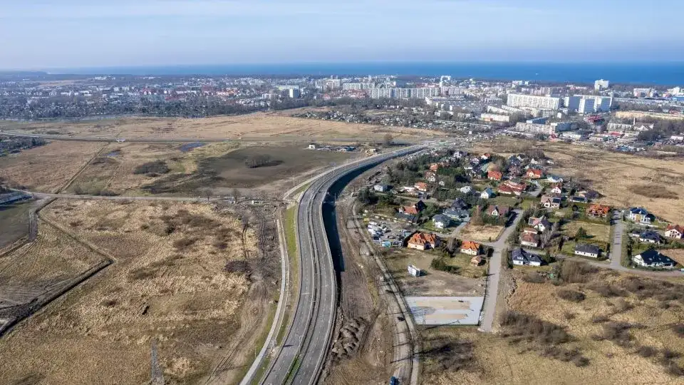 Koszalin kołobrzeg ile km? Sprawdź najkrótsze trasy i czasy podróży