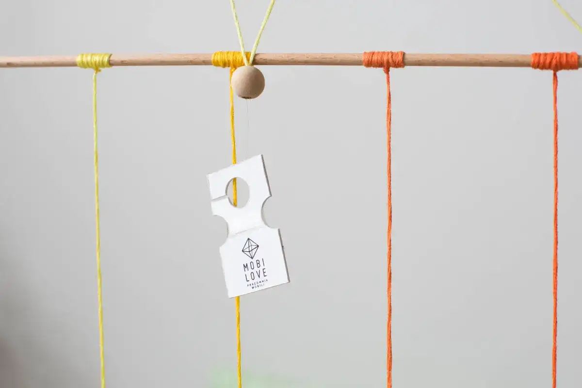 Jak zrobić stojak edukacyjny: proste kroki do stworzenia baby gymu