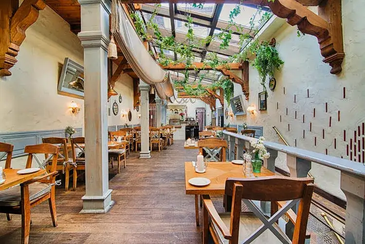 Najlepsze restauracje dla rodzin z dziećmi w Krakowie: 10 miejsc