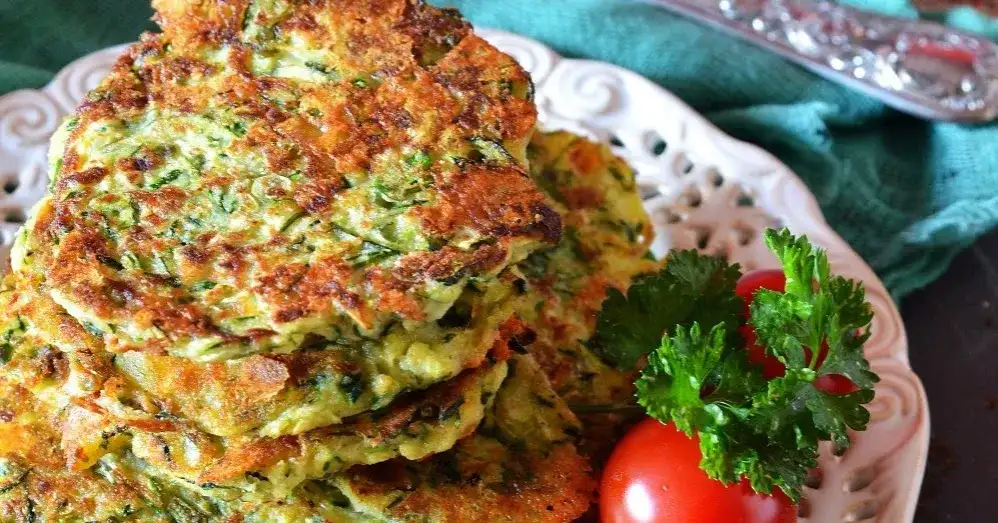 Placki z cukinii ile kalorii? Sprawdź, czy są dietetyczne i jak je przygotować