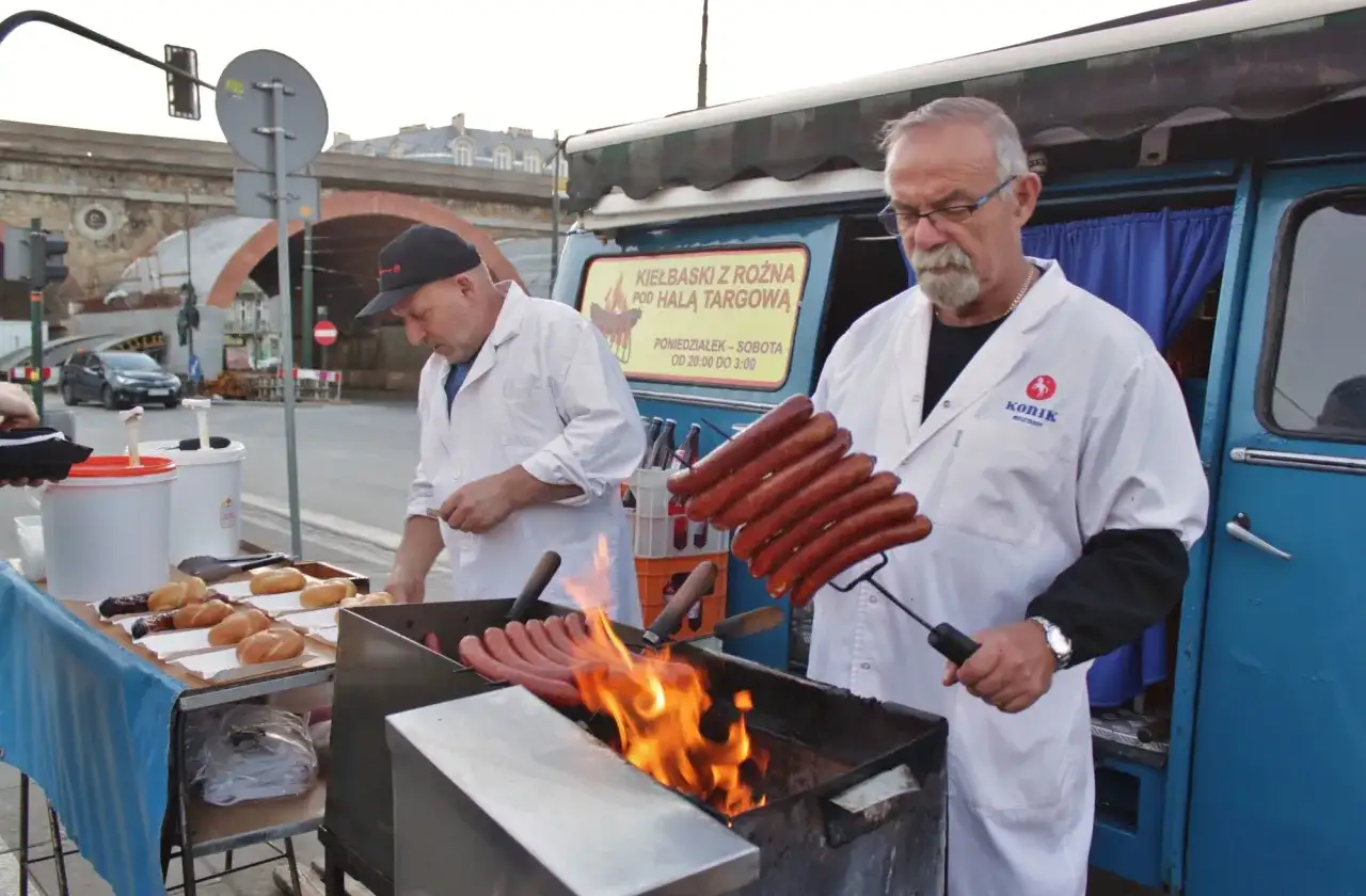 Kiełbasa z niebieskiej nyski – smak, historia i opinie Krakowa