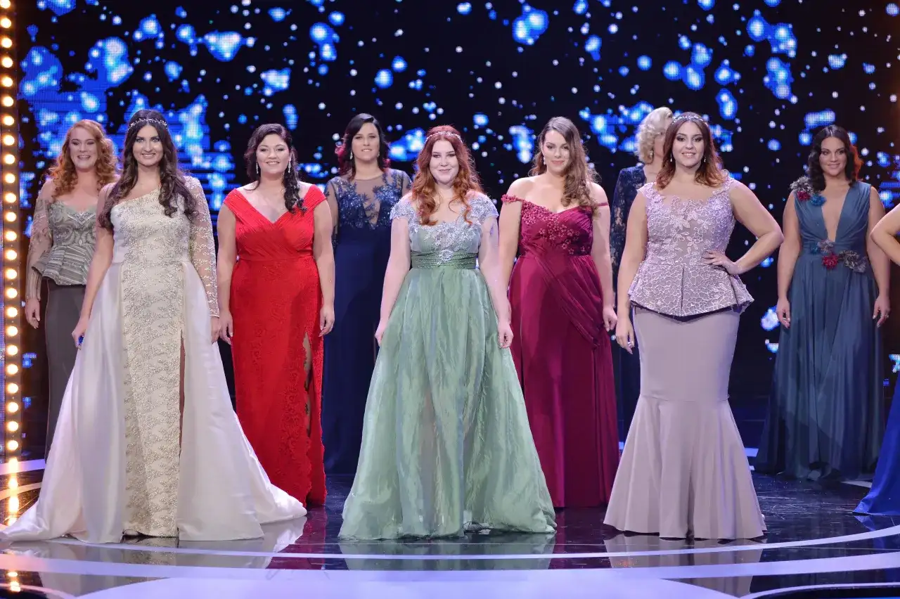 Modelka plus size: Jak zacząć w Polsce? Wymagania, agencje, zarobki.