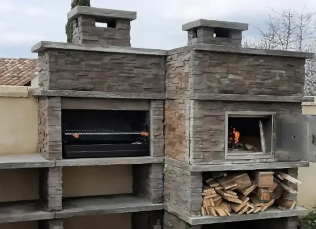 Grill z kamienia: Jak używać kamiennego grilla i najlepsze przepisy