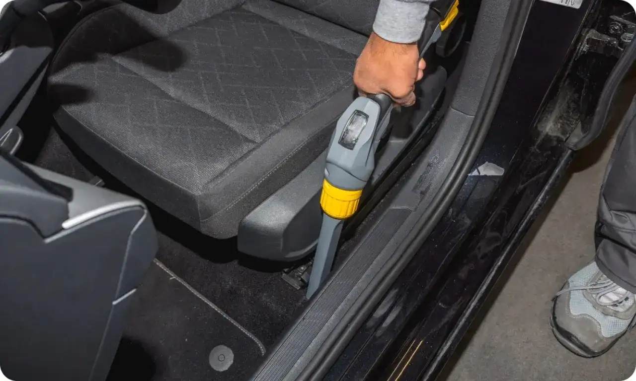 Odkurzacz piorący do auta: Ranking, porady, czy się opłaca?