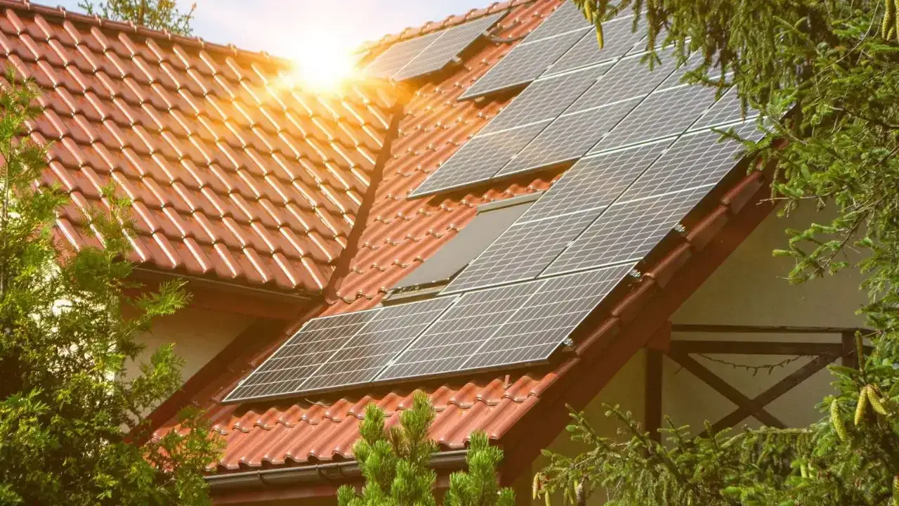 Podatek od paneli fotowoltaicznych – najważniejsze informacje