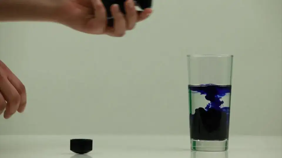 Zjawisko kontrakcji - fascynujący proces zmniejszania objętości w chemii