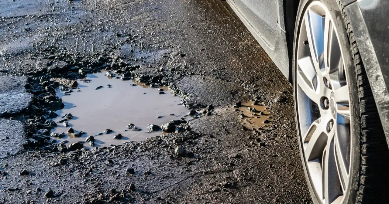 Czy można wymienić jedną oponę — kiedy to ryzyko